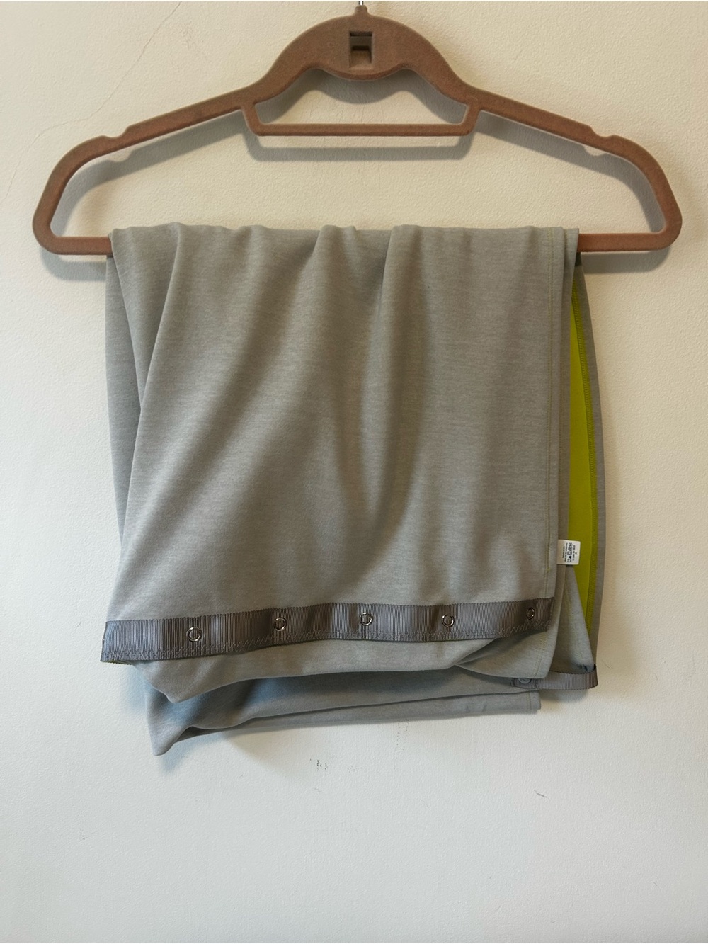 lululemon athletica Light Gray reversible Scarf with Lime